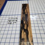 BLACK AND WHITE EBONY RISER BLOCK