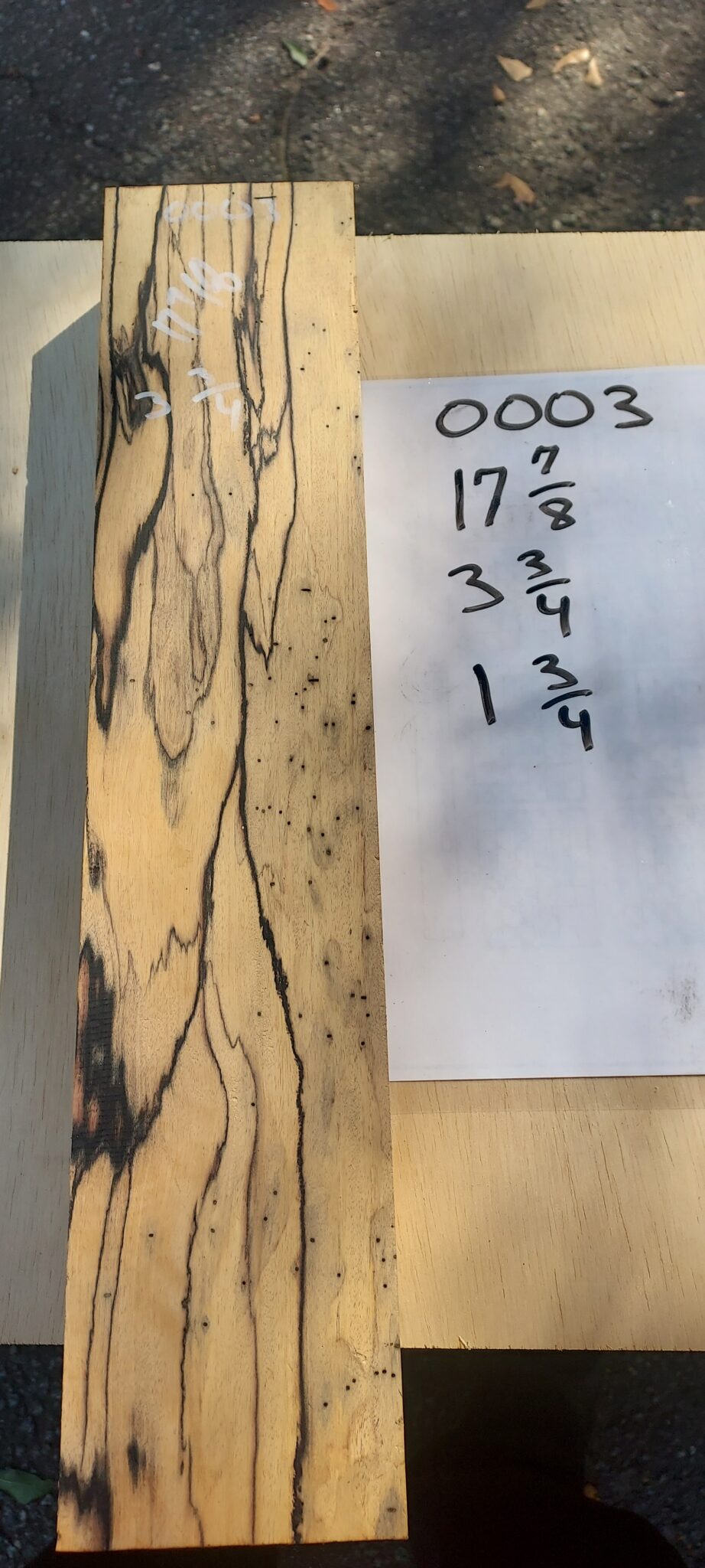 Black And White Ebony Riser Block BW03