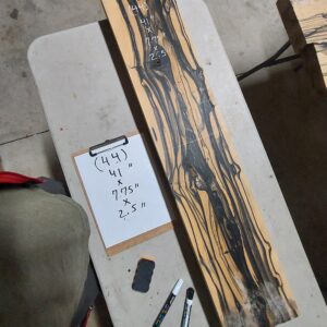 Black and White Ebony riser Block BW44