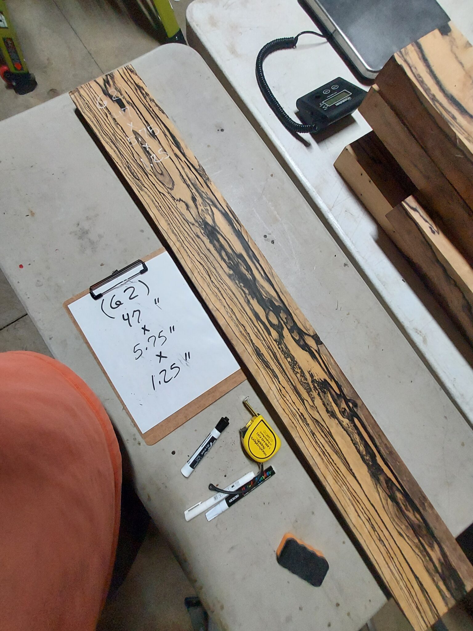 Black and White Ebony Riser Block BW62